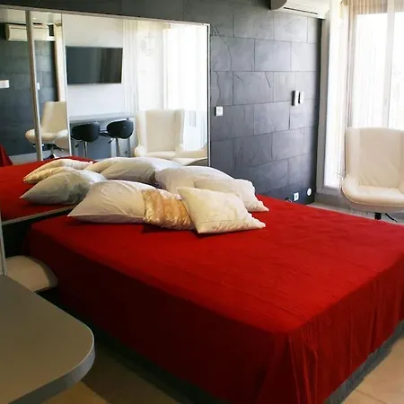 309, Heliopolis Ab, Village Naturiste * אגדה